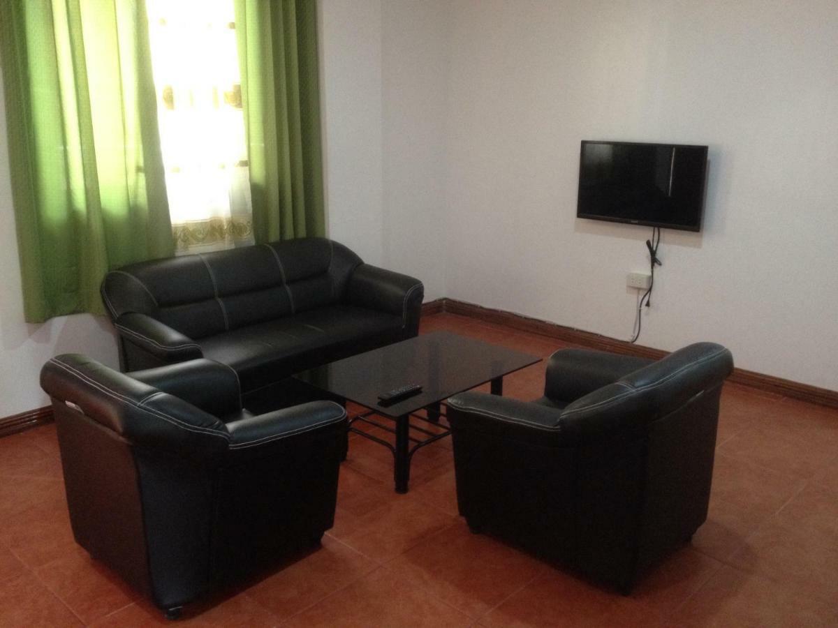 Badladz Staycation Condos Puerto Galera Exterior photo